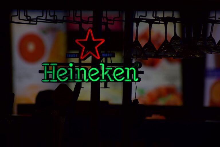 Vagas de emprego abertas na Heineken, Vale e B2W Digital